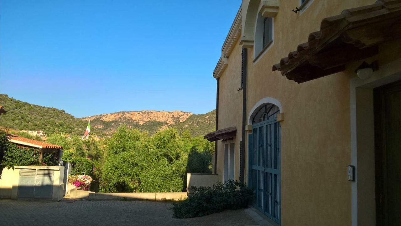 Villa La Casa Nel Borgo Chia Exterior foto