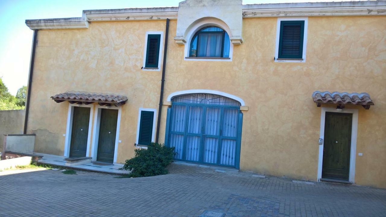 Villa La Casa Nel Borgo Chia Exterior foto